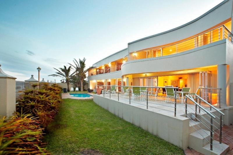 Vetho House 4*